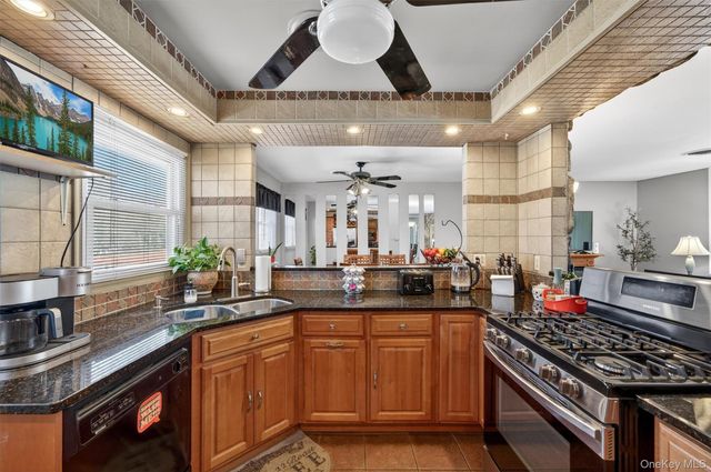 14 Scotchtown Drive, Middletown, NY 10941