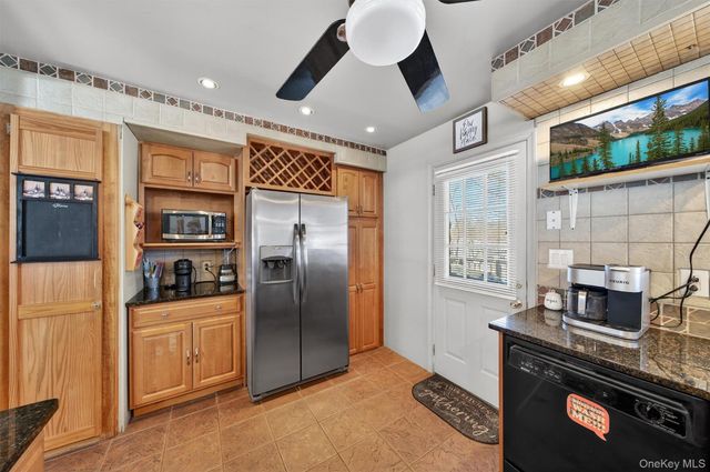 14 Scotchtown Drive, Middletown, NY 10941