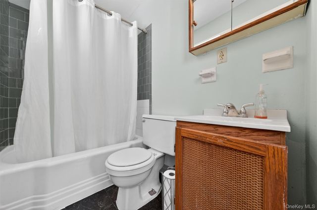 14 Scotchtown Drive, Middletown, NY 10941