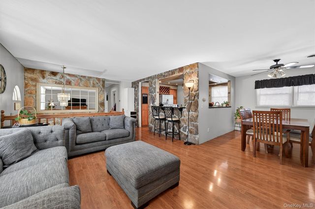 14 Scotchtown Drive, Middletown, NY 10941