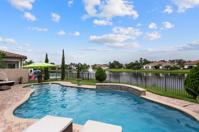 8484 GRAND PRIX Lane, Boynton Beach, FL 33472