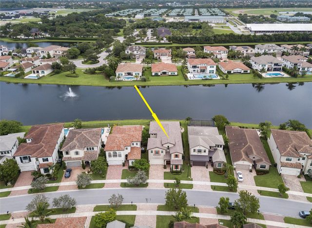 8484 GRAND PRIX Lane, Boynton Beach, FL 33472