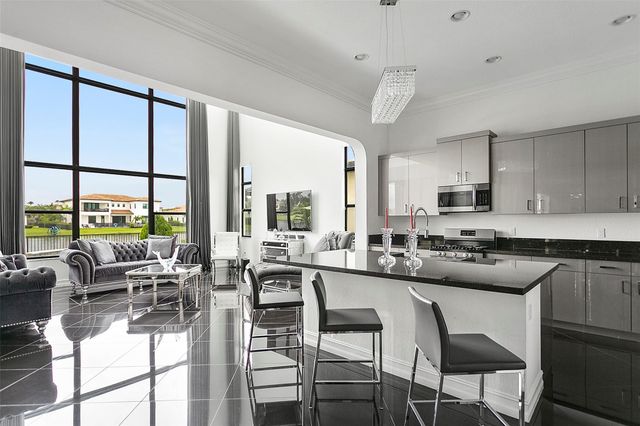 8484 GRAND PRIX Lane, Boynton Beach, FL 33472