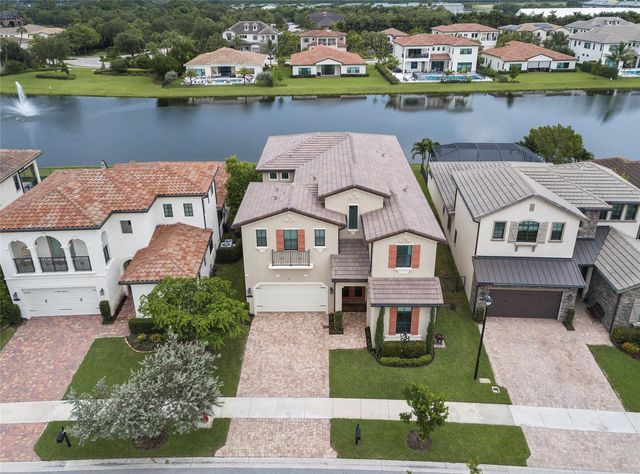 8484 GRAND PRIX Lane, Boynton Beach, FL 33472