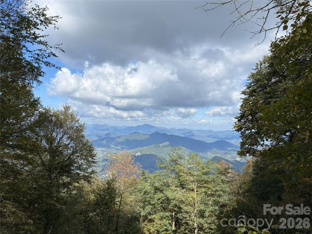 105 Dotsu Trail, Maggie Valley, NC 28751