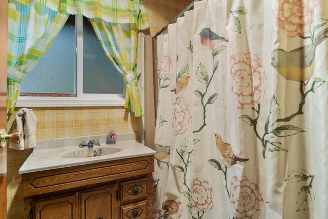 16007 Parkway Drive, La Pine, OR 97739