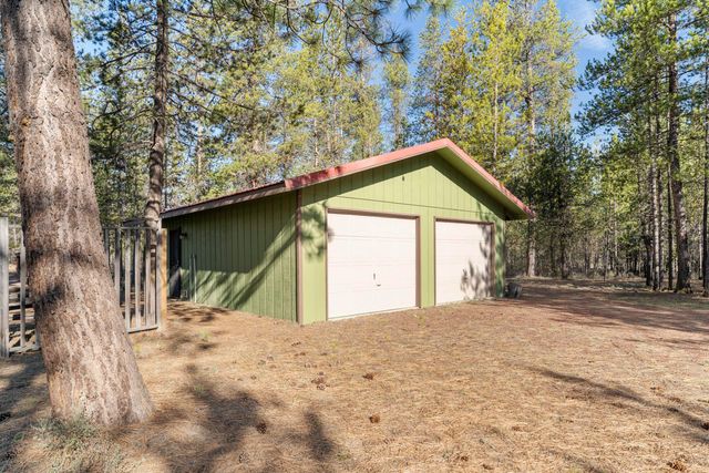16007 Parkway Drive, La Pine, OR 97739
