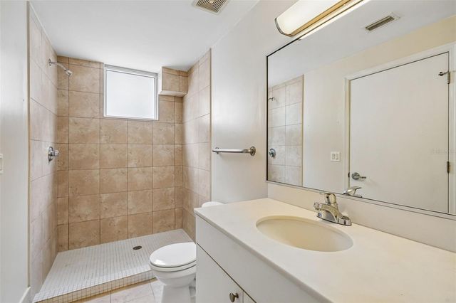 2515 SW 35TH PLACE 103, Gainesville, FL 32608