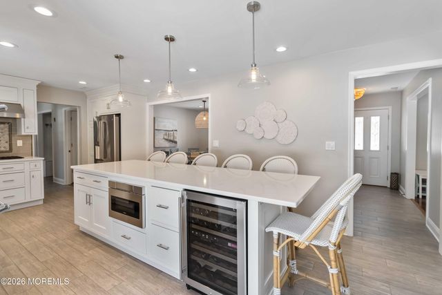 41 Polly Way, Middletown, NJ 07748