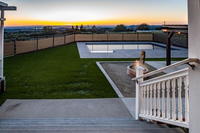 2661 Mountain Oak, Rescue, CA 95672