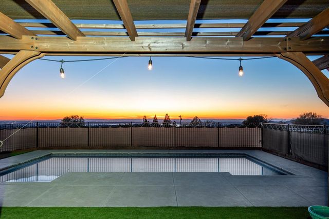 2661 Mountain Oak, Rescue, CA 95672