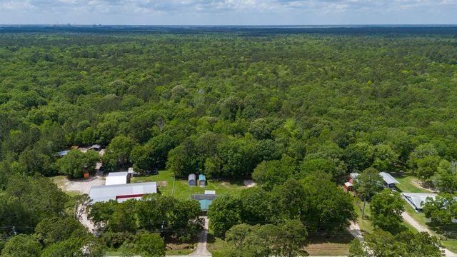 516 County Road 4021, Dayton, TX 77535