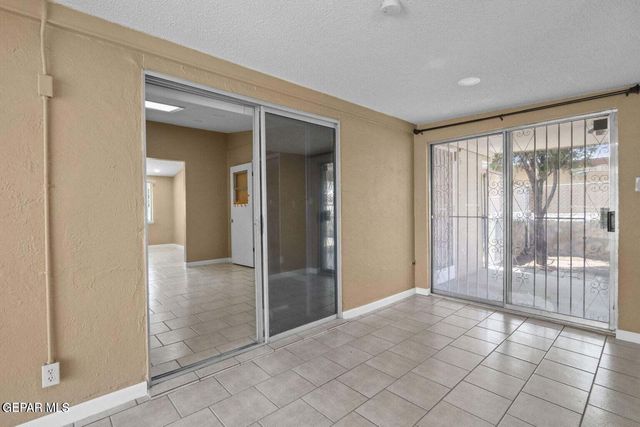 6039 Pompeii Street, El Paso, TX 79924