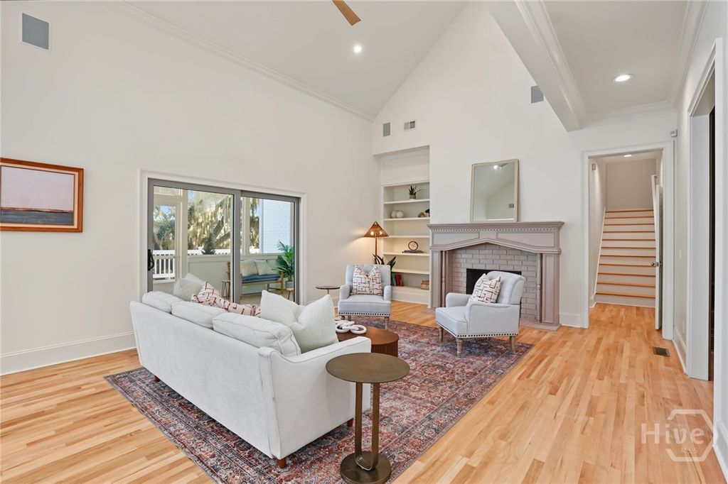 Image 13 of property listing at 221 Lyman Hall, Savannah, GA 31410