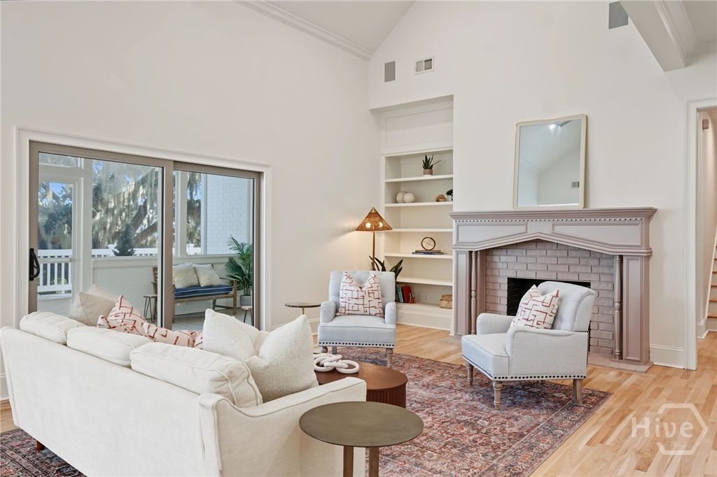Image 14 of property listing at 221 Lyman Hall, Savannah, GA 31410