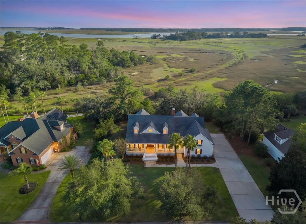 Image 2 of property listing at 221 Lyman Hall, Savannah, GA 31410
