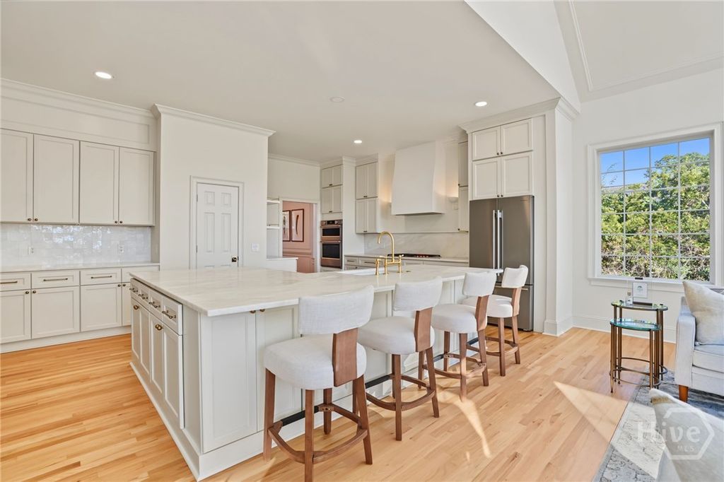 Image 8 of property listing at 221 Lyman Hall, Savannah, GA 31410