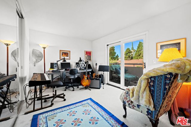 1043 11th Street 3, Santa Monica, CA 90403