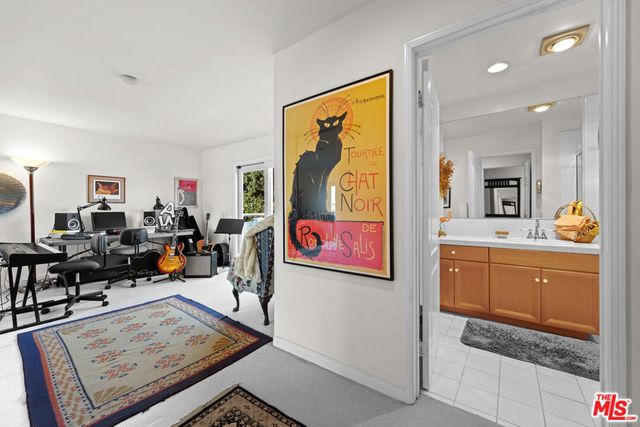 1043 11th Street 3, Santa Monica, CA 90403