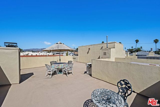 1043 11th Street 3, Santa Monica, CA 90403