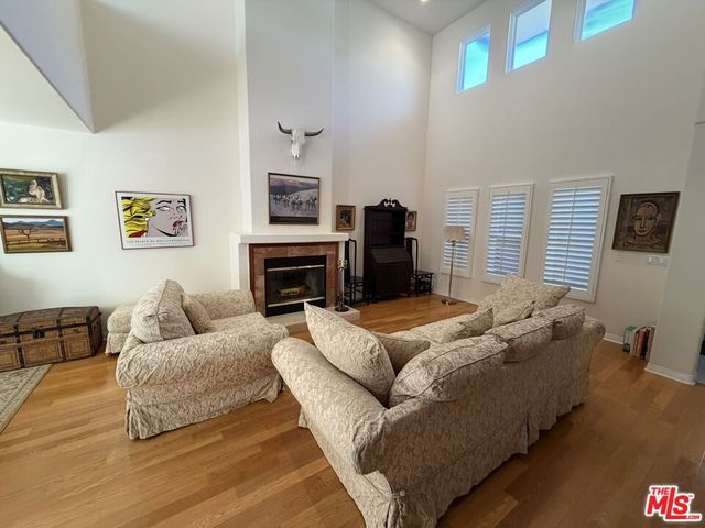 1043 11th Street 3, Santa Monica, CA 90403