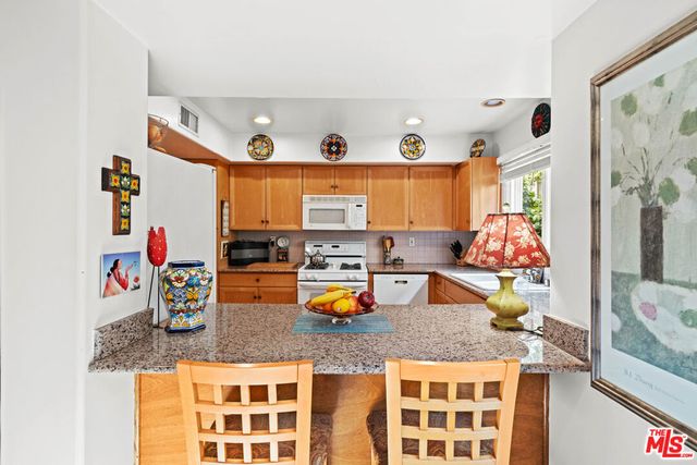 1043 11th Street 3, Santa Monica, CA 90403