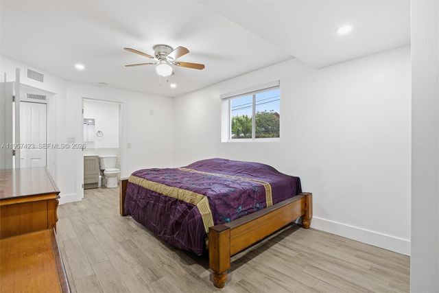 941 E 16th Pl, Hialeah, FL 33010