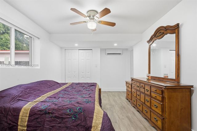 941 E 16th Pl, Hialeah, FL 33010