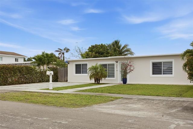 941 E 16th Pl, Hialeah, FL 33010