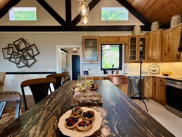 122 Oak Terrace, Hayesville, NC 28904