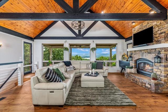 122 Oak Terrace, Hayesville, NC 28904
