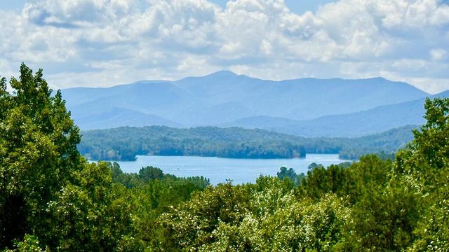 122 Oak Terrace, Hayesville, NC 28904