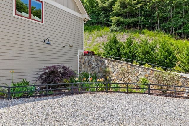 122 Oak Terrace, Hayesville, NC 28904