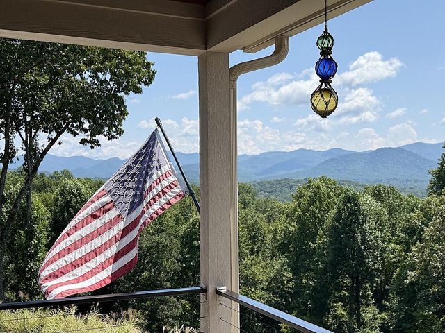 122 Oak Terrace, Hayesville, NC 28904