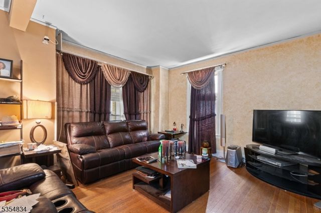 257 Rutledge Ave, East Orange City, NJ 07017