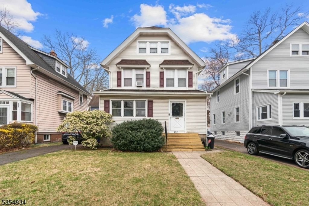 257 Rutledge Ave, East Orange City, NJ 07017