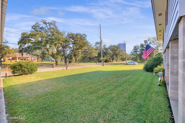 3323 Bay Shore Drive, D'iberville, MS 39540