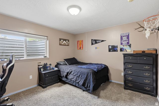 1189 N 750 W, Clinton, UT 84015