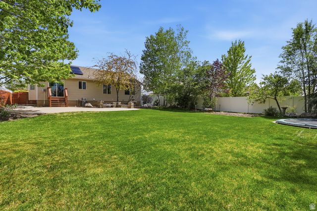 1189 N 750 W, Clinton, UT 84015