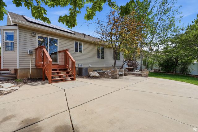 1189 N 750 W, Clinton, UT 84015