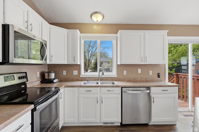 1189 N 750 W, Clinton, UT 84015