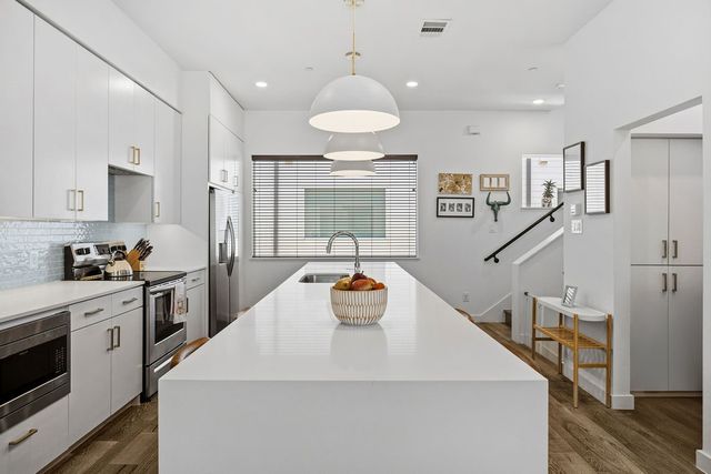 5018 Bryan Street 203, Dallas, TX 75206