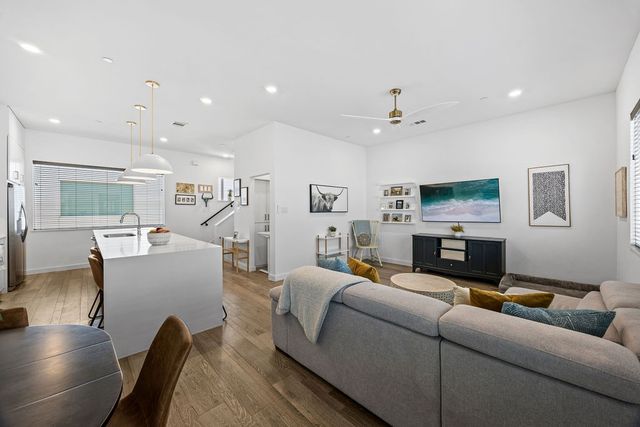 5018 Bryan Street 203, Dallas, TX 75206
