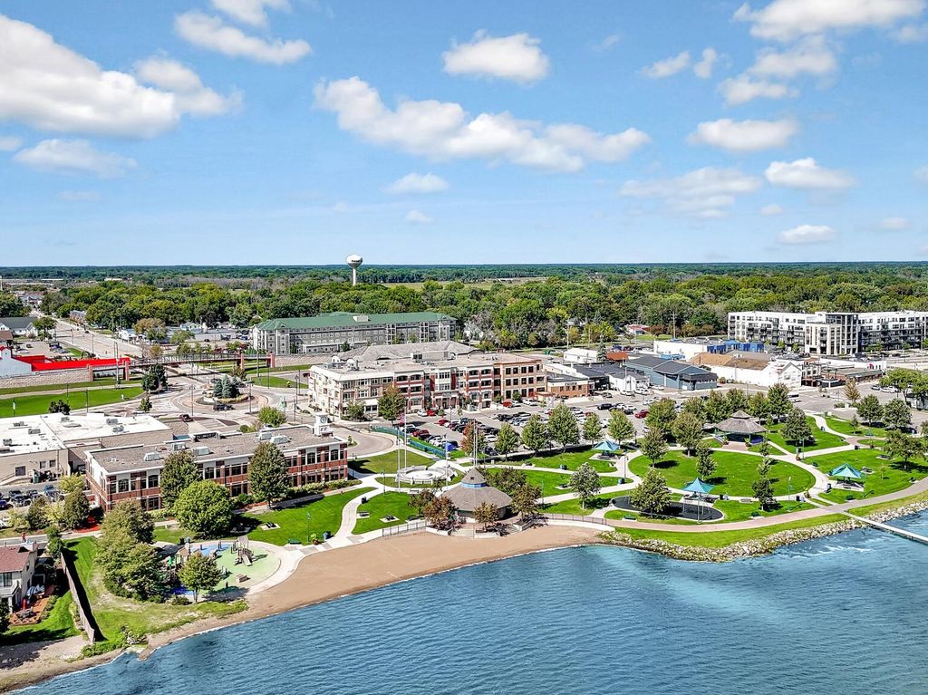 25 N Lake Street 205, Forest Lake, MN 55025 — photo 2