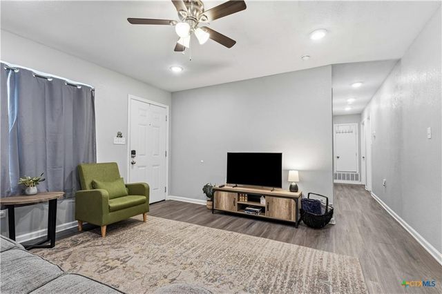 108 W Kathey RD, Harker Heights, TX 76548