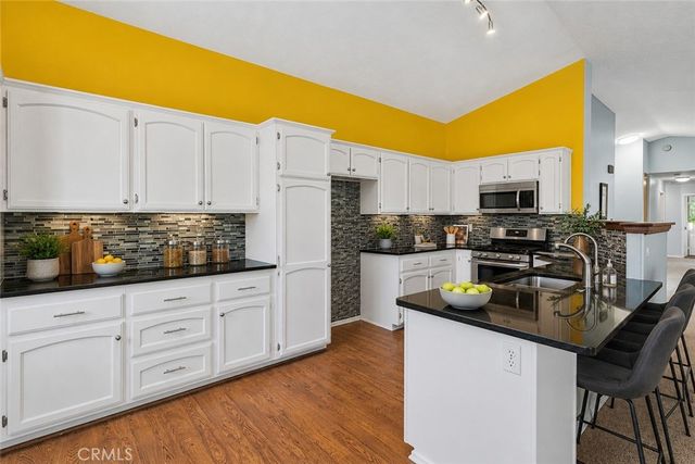 16470 Pauhaska, Apple Valley, CA 92307