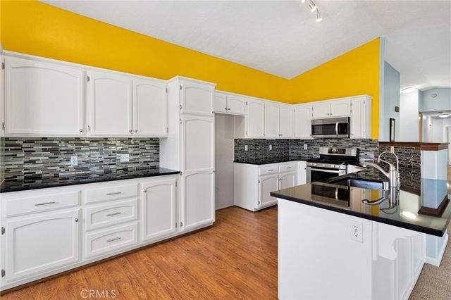 16470 Pauhaska, Apple Valley, CA 92307