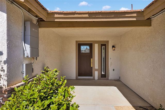 16470 Pauhaska, Apple Valley, CA 92307