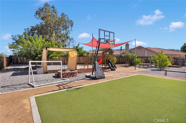 16470 Pauhaska, Apple Valley, CA 92307