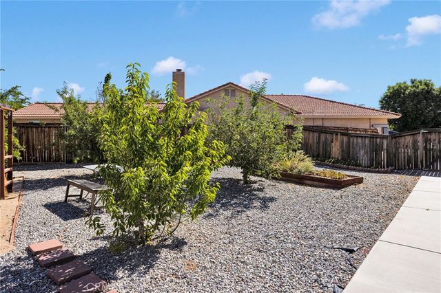 16470 Pauhaska, Apple Valley, CA 92307